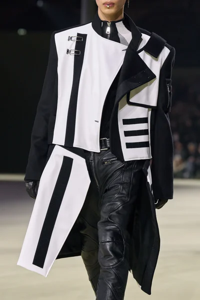 Look 228